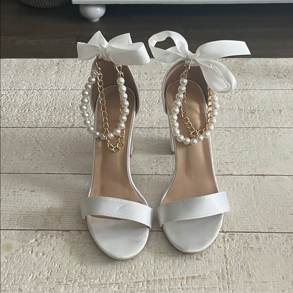 Elegant White Women's Heels with Pearl Accents